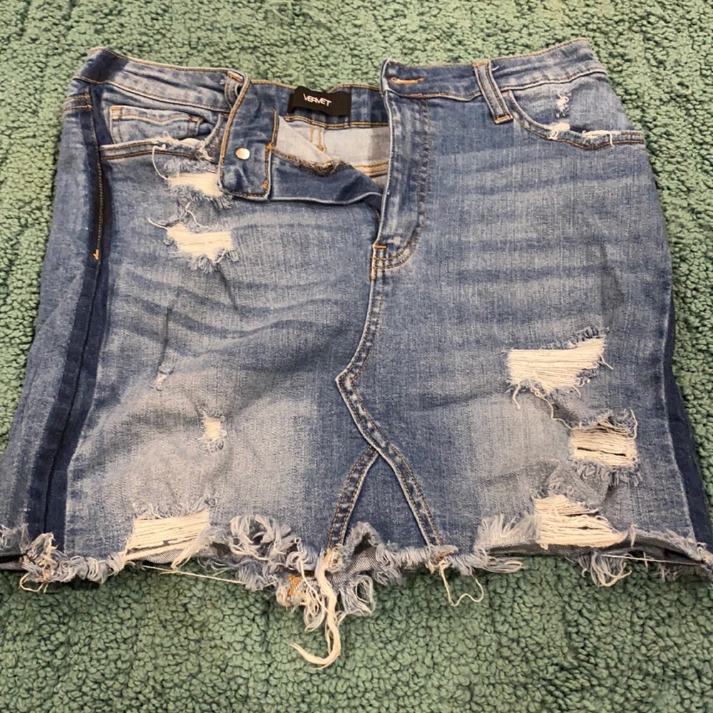 Skirt!